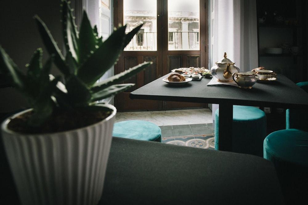 Hotel Agatha Cosy CTA Exteriér fotografie